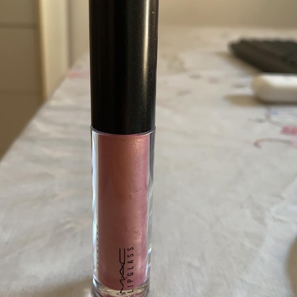 Mac Gloss - Picture 1 of 2